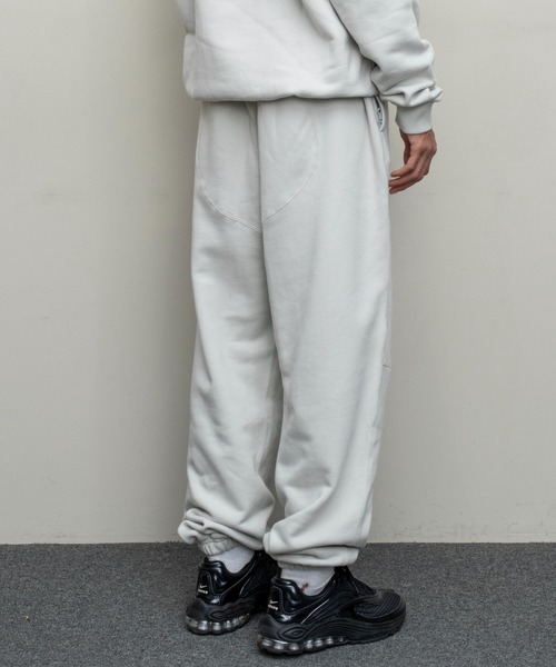Russell Athletic(ラッセルアスレティック)の「【BAL(バル)/2024春夏】BAL / RUSSELL ATHLETIC HIGH COTTON SWEATPANT(スウェットパンツ・メンズ・アイボリー/ブラック・1/2/3)」の9枚目の写真