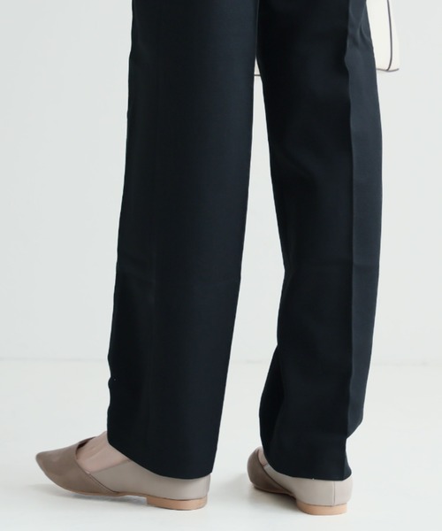 VIVIAN(ヴィヴィアン)の「ポインテッドトゥVカット切り替えデザインフラットパンプス(パンプス・レディース・ブラック/ベージュ/プラチナム/グレー系その他7/ゴールド・S/M/L/LL)」の18枚目の写真