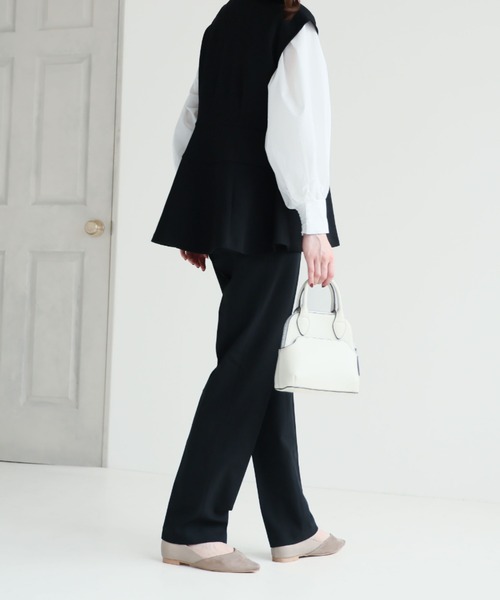 VIVIAN(ヴィヴィアン)の「ポインテッドトゥVカット切り替えデザインフラットパンプス(パンプス・レディース・ブラック/ベージュ/プラチナム/グレー系その他7/ゴールド・S/M/L/LL)」の21枚目の写真