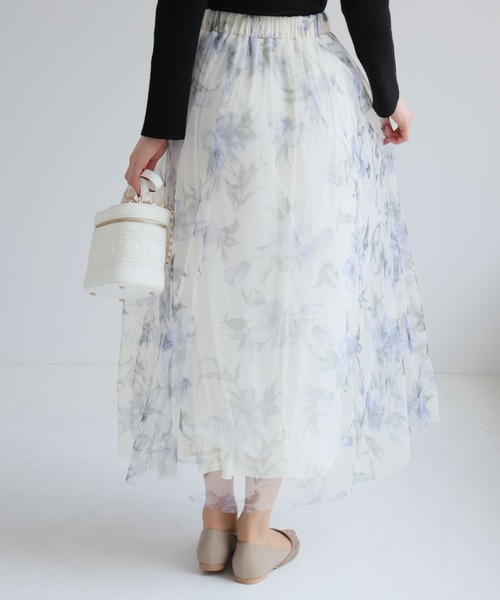 VIVIAN(ヴィヴィアン)の「ポインテッドトゥVカット切り替えデザインフラットパンプス(パンプス・レディース・ブラック/ベージュ/プラチナム/グレー系その他7/ゴールド・S/M/L/LL)」の10枚目の写真