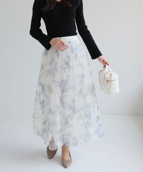 VIVIAN(ヴィヴィアン)の「ポインテッドトゥVカット切り替えデザインフラットパンプス(パンプス・レディース・ブラック/ベージュ/プラチナム/グレー系その他7/ゴールド・S/M/L/LL)」の11枚目の写真