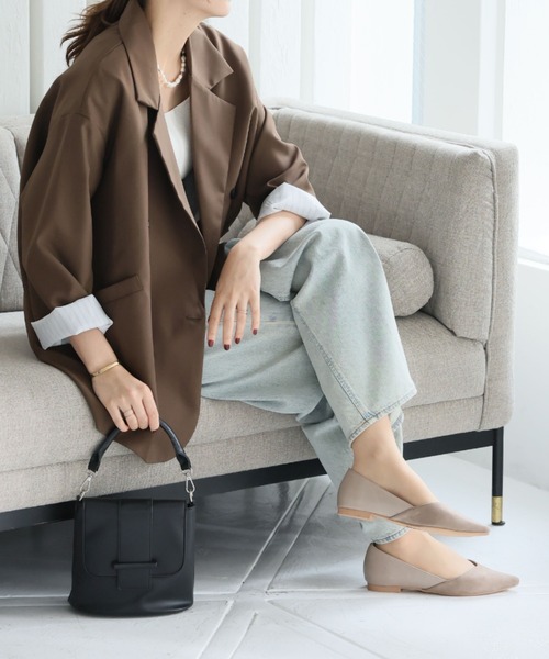 新品未使用♡BEAUTY&YOUTH♡SQUフラットパンプス♡38 セール】ポインテッドトゥVカット切り替えデザインフラット