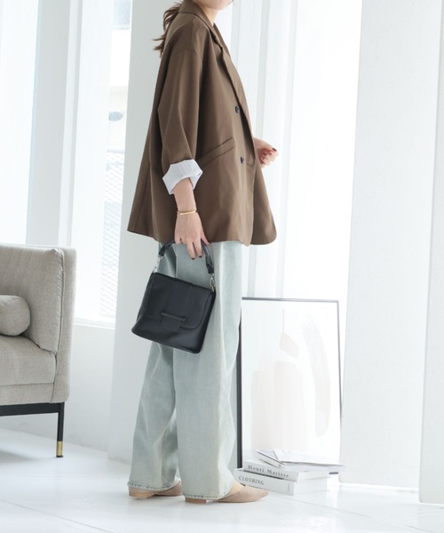 VIVIAN(ヴィヴィアン)の「ポインテッドトゥVカット切り替えデザインフラットパンプス(パンプス・レディース・ブラック/ベージュ/プラチナム/グレー系その他7/ゴールド・S/M/L/LL)」の14枚目の写真