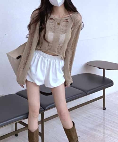 NANEA（ナネア）の「２WAY　クロップド丈シアーニット（ニット/セーター・レディース・ベージュ/ブラック/ホワイト・フリー）」の8枚目の写真