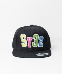 SY32 by SWEET YEARS（エスワイサーティトゥバイスィートイヤーズ）の「【73】【SY32 by SWEET YEARS】BIG LOGO SNAPBACK CAP（キャップ）」