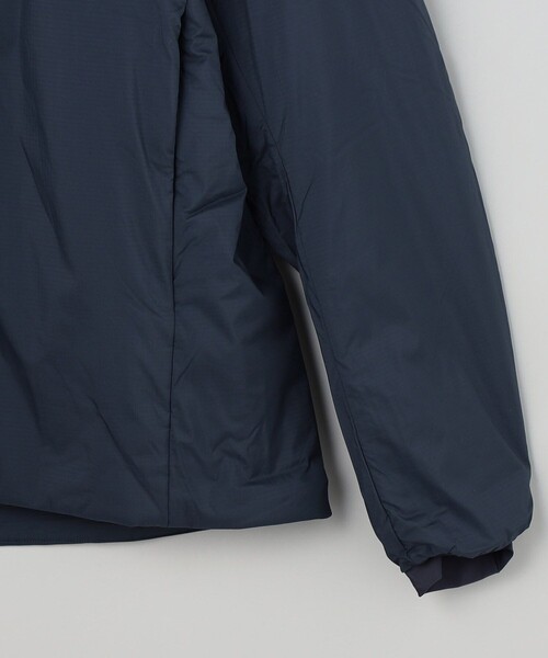 ARC'TERYX（アークテリクス）の「ARC' TERYX/アークテリクス ATOM HEAVYWEIGHT HOODY/アトム ヘビーウェイトフーディ（ブルゾン・メンズ・ブラック・X-SMALL/XX-LARGE/LARGE/SMALL/X-LARGE/MEDIUM）」の10枚目の写真