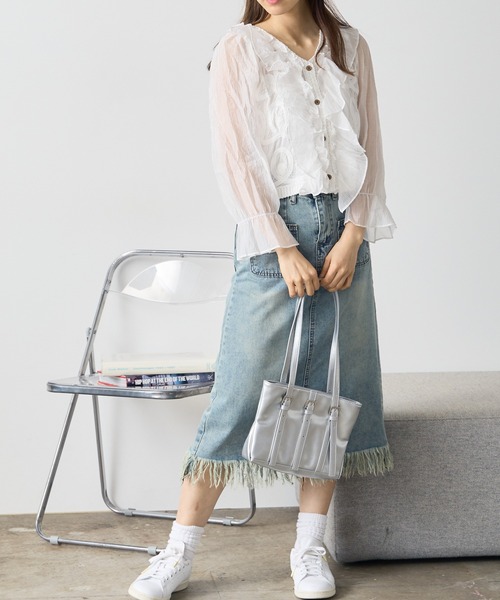 ROOPTOKYO(ループトウキョウ)の「▲Fringe Long Denim Skirt / フリンジロングデニムスカート(デニムスカート・レディース・ブルー・S/M/L)」の2枚目の写真