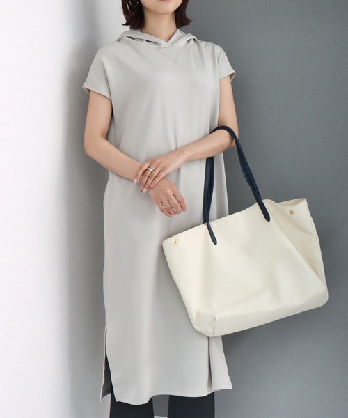 libelle more(リベル モア)の「薄手ポンチ フードワンピース(ワンピース・レディース・カーキ/グレイッシュベージュ/ブルー/ブラック・M)」の1枚目の写真