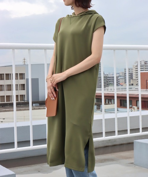 libelle more(リベル モア)の「薄手ポンチ フードワンピース(ワンピース・レディース・カーキ/グレイッシュベージュ/ブルー/ブラック・M)」の19枚目の写真
