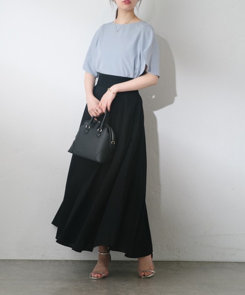 natural couture(ナチュラルクチュール)の「綿麻ハイウエストサーキュラースカート(スカート・レディース・イエロー/ドット/ライトベージュ/ブラック/ブルー・MEDIUM/LARGE)」の13枚目の写真