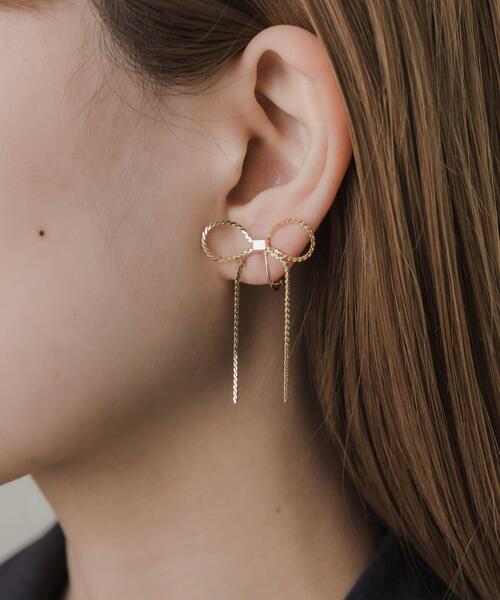 SMELLY(スメリー)の「チェーンリボンイヤリング(イヤリング・レディース・シルバー/ゴールド・-)」の3枚目の写真