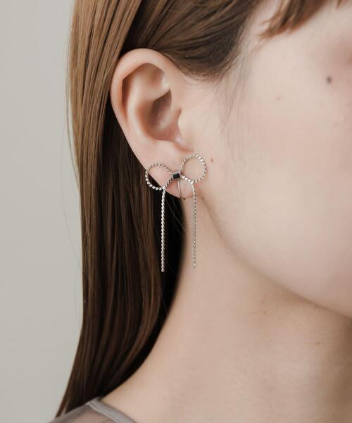 SMELLY(スメリー)の「チェーンリボンイヤリング(イヤリング・レディース・シルバー/ゴールド・-)」の9枚目の写真