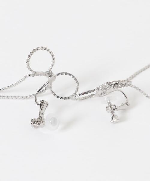 SMELLY(スメリー)の「チェーンリボンイヤリング(イヤリング・レディース・シルバー/ゴールド・-)」の15枚目の写真