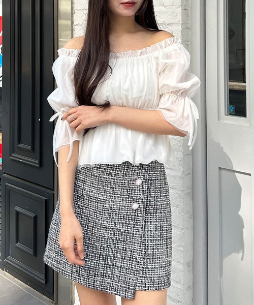 INGNI（イング）の「袖リボンチュールオフショル／ブラウス（シャツ/ブラウス・レディース・ブラック/オフホワイト/ピンク・M）」の4枚目の写真