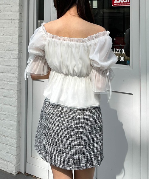 INGNI（イング）の「袖リボンチュールオフショル／ブラウス（シャツ/ブラウス・レディース・ブラック/オフホワイト/ピンク・M）」の5枚目の写真