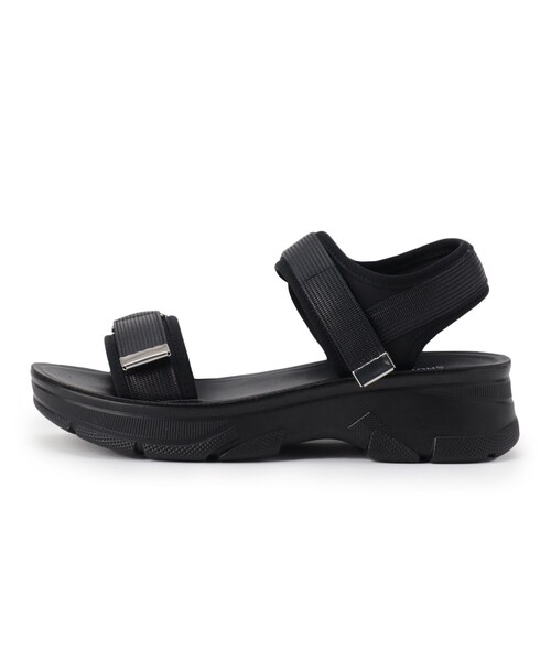 SHOO・LA・RUE（シューラルー）の「◆大人のテープ使い 疲れにくいスポーツサンダル（サンダル・レディース・ブラック/シルバー/シルバー系・45/35）」の6枚目の写真