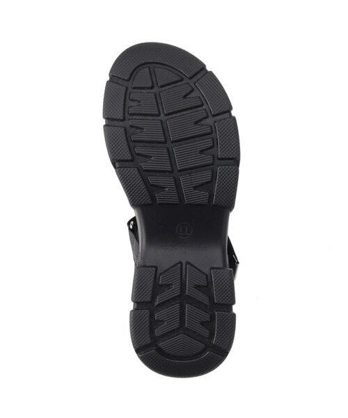 SHOO・LA・RUE（シューラルー）の「◆大人のテープ使い 疲れにくいスポーツサンダル（サンダル・レディース・ブラック/シルバー/シルバー系・45/35）」の9枚目の写真