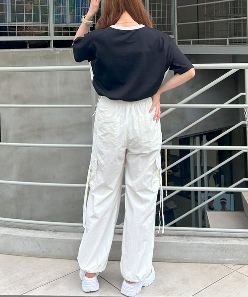 INGNI（イング）の「裾ゴムスポーツロゴ配色Tシャツ（Tシャツ/カットソー・レディース・ブルー系2/ブラック×ホワイト/ホワイト×ブラック・M）」の18枚目の写真