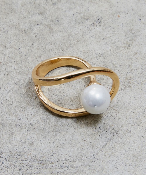 SHIZUTA（シズタ）の「SZT:　スカーフリング　ハート/１粒パール　樹脂パール付き（バンダナ/スカーフ・レディース・ゴールド/ゴールド系その他・FREE）」の2枚目の写真