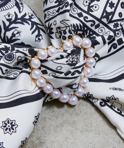 SHIZUTA（シズタ）の「SZT:　スカーフリング　ハート/１粒パール　樹脂パール付き（バンダナ/スカーフ・レディース・ゴールド/ゴールド系その他・FREE）」の3枚目の写真