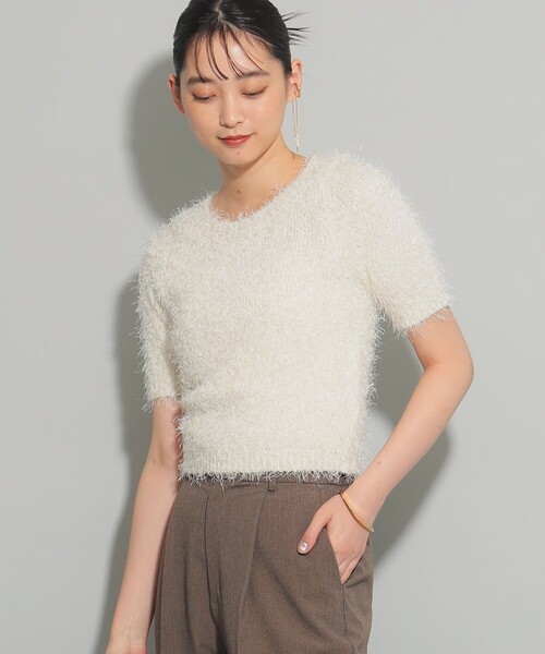 Ray BEAMS(レイビームス)の「フェザーヤーン ハーフスリーブ クルーネック ニット(ニット/セーター・レディース・オフホワイト/ライトブルー・ONE SIZE)」の2枚目の写真