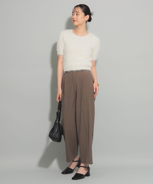 Ray BEAMS(レイビームス)の「フェザーヤーン ハーフスリーブ クルーネック ニット(ニット/セーター・レディース・オフホワイト/ライトブルー・ONE SIZE)」の3枚目の写真