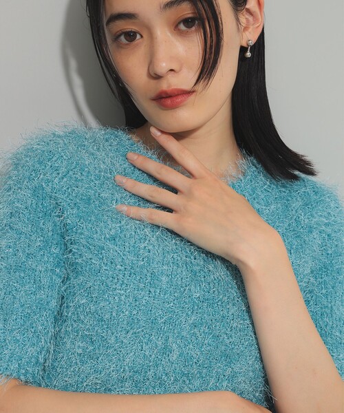 Ray BEAMS(レイビームス)の「フェザーヤーン ハーフスリーブ クルーネック ニット(ニット/セーター・レディース・オフホワイト/ライトブルー・ONE SIZE)」の12枚目の写真