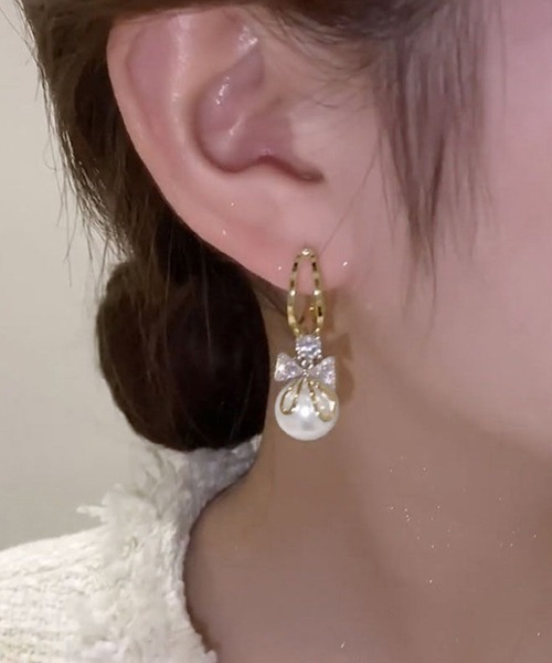 Miniministore(ミニミニストア)の「ピアス 韓国 揺れる パールリボンピアス(ピアス(両耳用)・レディース・ゴールド・FREE)」の2枚目の写真