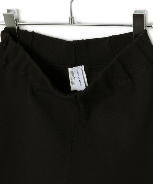 ADAM ET ROPE'（アダムエロペ）の「ニットサイクルパンツ（その他パンツ・レディース・ブラック・38/36）」の4枚目の写真