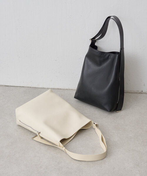 LIVETART(リヴェタート)の「《LIVETART》 2WAYトートバッグ(トートバッグ・レディース・アイボリー/ブラック・FREE)」の2枚目の写真