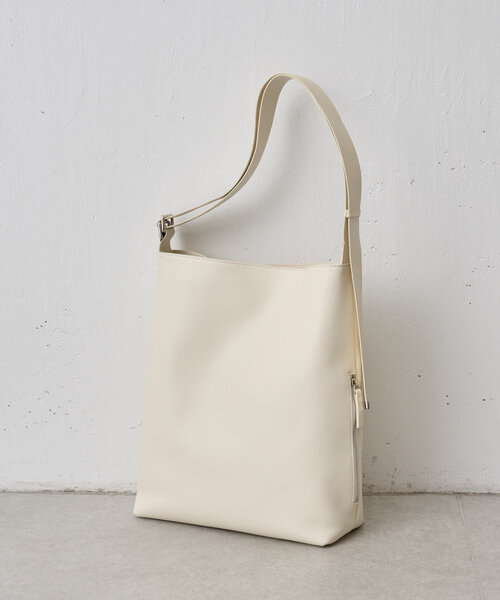 LIVETART(リヴェタート)の「《LIVETART》 2WAYトートバッグ(トートバッグ・レディース・アイボリー/ブラック・FREE)」の3枚目の写真