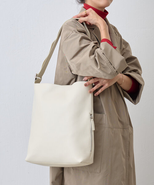 LIVETART(リヴェタート)の「《LIVETART》 2WAYトートバッグ(トートバッグ・レディース・アイボリー/ブラック・FREE)」の11枚目の写真