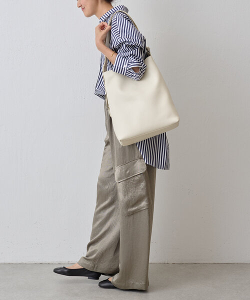 LIVETART(リヴェタート)の「《LIVETART》 2WAYトートバッグ(トートバッグ・レディース・アイボリー/ブラック・FREE)」の12枚目の写真