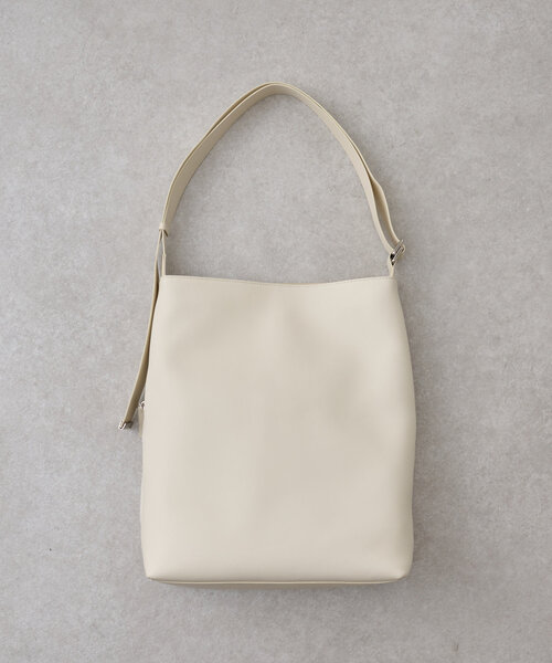 LIVETART(リヴェタート)の「《LIVETART》 2WAYトートバッグ(トートバッグ・レディース・アイボリー/ブラック・FREE)」の16枚目の写真