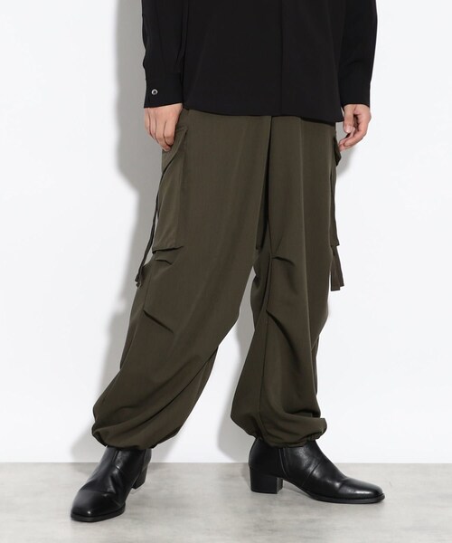 tk.TAKEO KIKUCHI（ティーケータケオキクチ）の「ワイドカーゴスラックス（カーゴパンツ・メンズ・チャコールグレー/ダークグリーン/ブラック・01/02/03）」の18枚目の写真