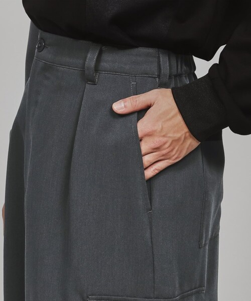 tk.TAKEO KIKUCHI（ティーケータケオキクチ）の「ワイドカーゴスラックス（カーゴパンツ・メンズ・チャコールグレー/ダークグリーン/ブラック・01/02/03）」の11枚目の写真