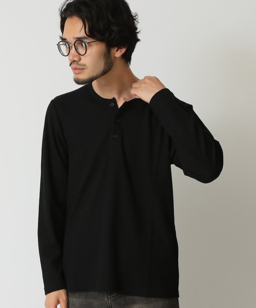 ARCADE(アーケード)の「選べる襟首 ワッフルサーマル クルーネック&ヘンリーネック ロングスリーブカットソー(Tシャツ/カットソー・メンズ・ブラック系1/グレー系1/ブラック系2/ホワイト系1/ホワイト系2/グレー系2・M/L/LL)」の4枚目の写真