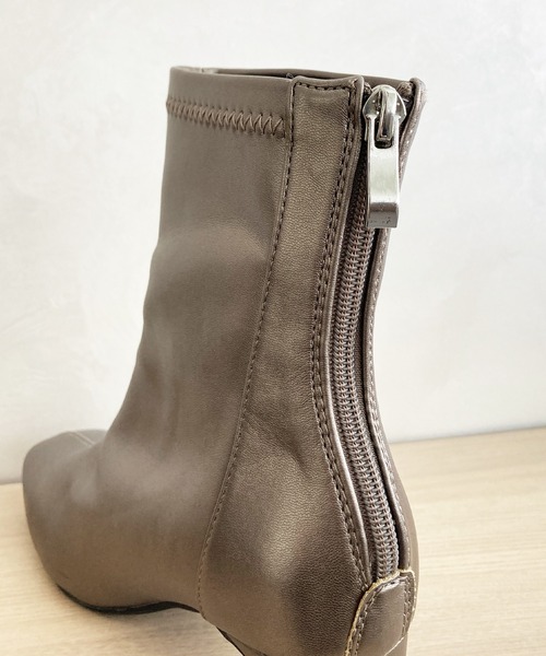 ORiental TRaffic(オリエンタルトラフィック)の「ストレッチヒールバックジップブーツ 41406(ブーツ・レディース・ガンメタ/ブラック/ベージュ・S/M/L/LL)」の15枚目の写真