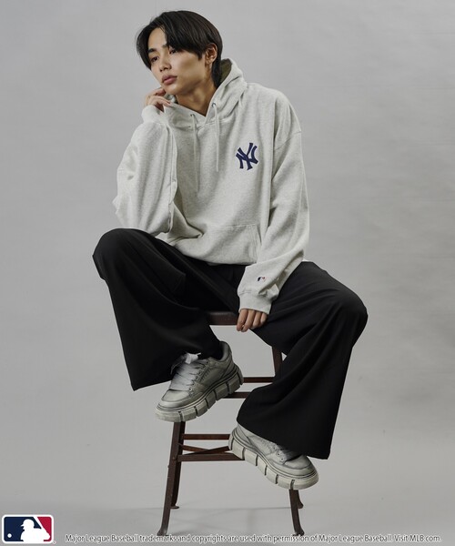 MLB/メジャーリーグベースボール 別注 MLB ハートロゴ刺繍スウェットパーカー/フーディー/裏起毛(限定展開)（パーカー）｜MLB（メジャーリーグベースボール）