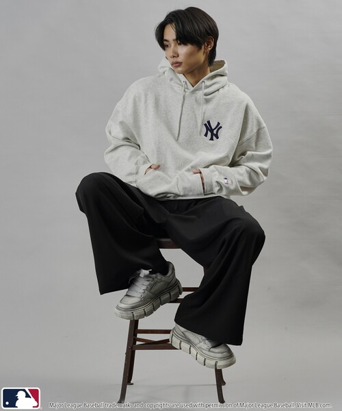 MLB/メジャーリーグベースボール 別注 MLB ハートロゴ刺繍スウェットパーカー/フーディー/裏起毛(限定展開)（パーカー）｜MLB（メジャーリーグベースボール）