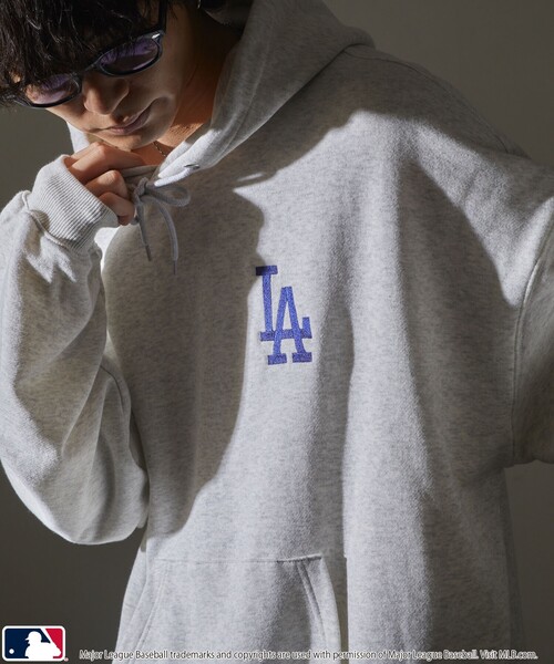 MLB/メジャーリーグベースボール 別注 MLB ハートロゴ刺繍スウェットパーカー/フーディー/裏起毛(限定展開)（パーカー）｜MLB（メジャーリーグベースボール）