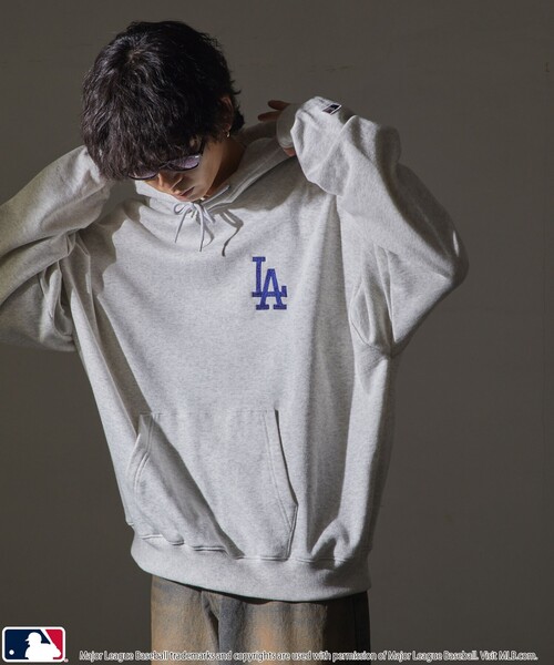 MLB/メジャーリーグベースボール 別注 MLB ハートロゴ刺繍スウェットパーカー/フーディー/裏起毛(限定展開)（パーカー）｜MLB（メジャーリーグベースボール）