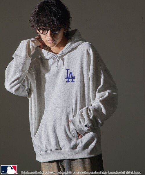 MLB/メジャーリーグベースボール 別注 MLB ハートロゴ刺繍スウェットパーカー/フーディー/裏起毛(限定展開)（パーカー）｜MLB（メジャーリーグベースボール）