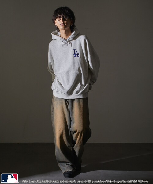 MLB/メジャーリーグベースボール 別注 MLB ハートロゴ刺繍スウェットパーカー/フーディー/裏起毛(限定展開)（パーカー）｜MLB（メジャーリーグベースボール）