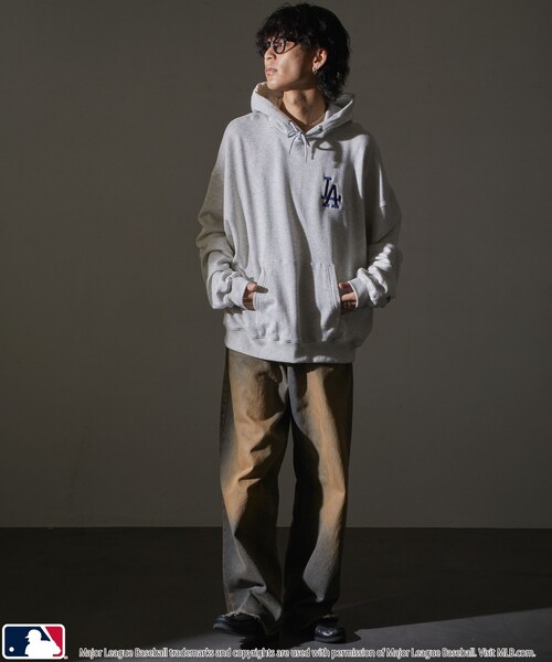 MLB/メジャーリーグベースボール 別注 MLB ハートロゴ刺繍スウェットパーカー/フーディー/裏起毛(限定展開)（パーカー）｜MLB（メジャーリーグベースボール）