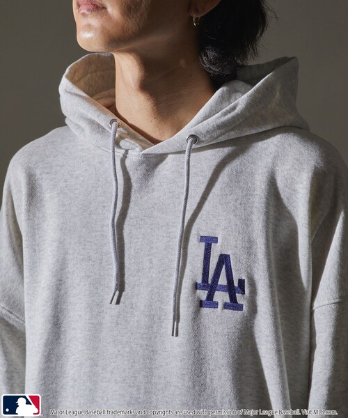 MLB/メジャーリーグベースボール 別注 MLB ハートロゴ刺繍スウェットパーカー/フーディー/裏起毛(限定展開)（パーカー）｜MLB（メジャーリーグベースボール）