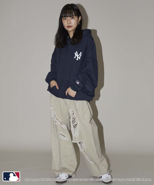 MLB/メジャーリーグベースボール 別注 MLB ハートロゴ刺繍スウェットパーカー/フーディー/裏起毛(限定展開)（パーカー）｜MLB（メジャーリーグベースボール）