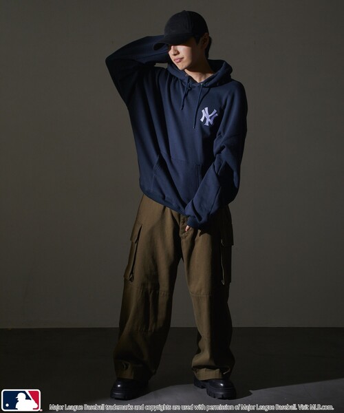 MLB/メジャーリーグベースボール 別注 MLB ハートロゴ刺繍スウェットパーカー/フーディー/裏起毛(限定展開)（パーカー）｜MLB（メジャーリーグベースボール）