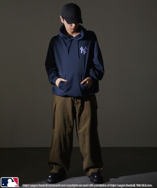 MLB/メジャーリーグベースボール 別注 MLB ハートロゴ刺繍スウェットパーカー/フーディー/裏起毛(限定展開)（パーカー）｜MLB（メジャーリーグベースボール）