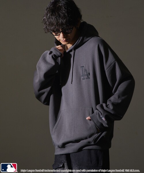 MLB/メジャーリーグベースボール 別注 MLB ハートロゴ刺繍スウェットパーカー/フーディー/裏起毛(限定展開)（パーカー）｜MLB（メジャーリーグベースボール）